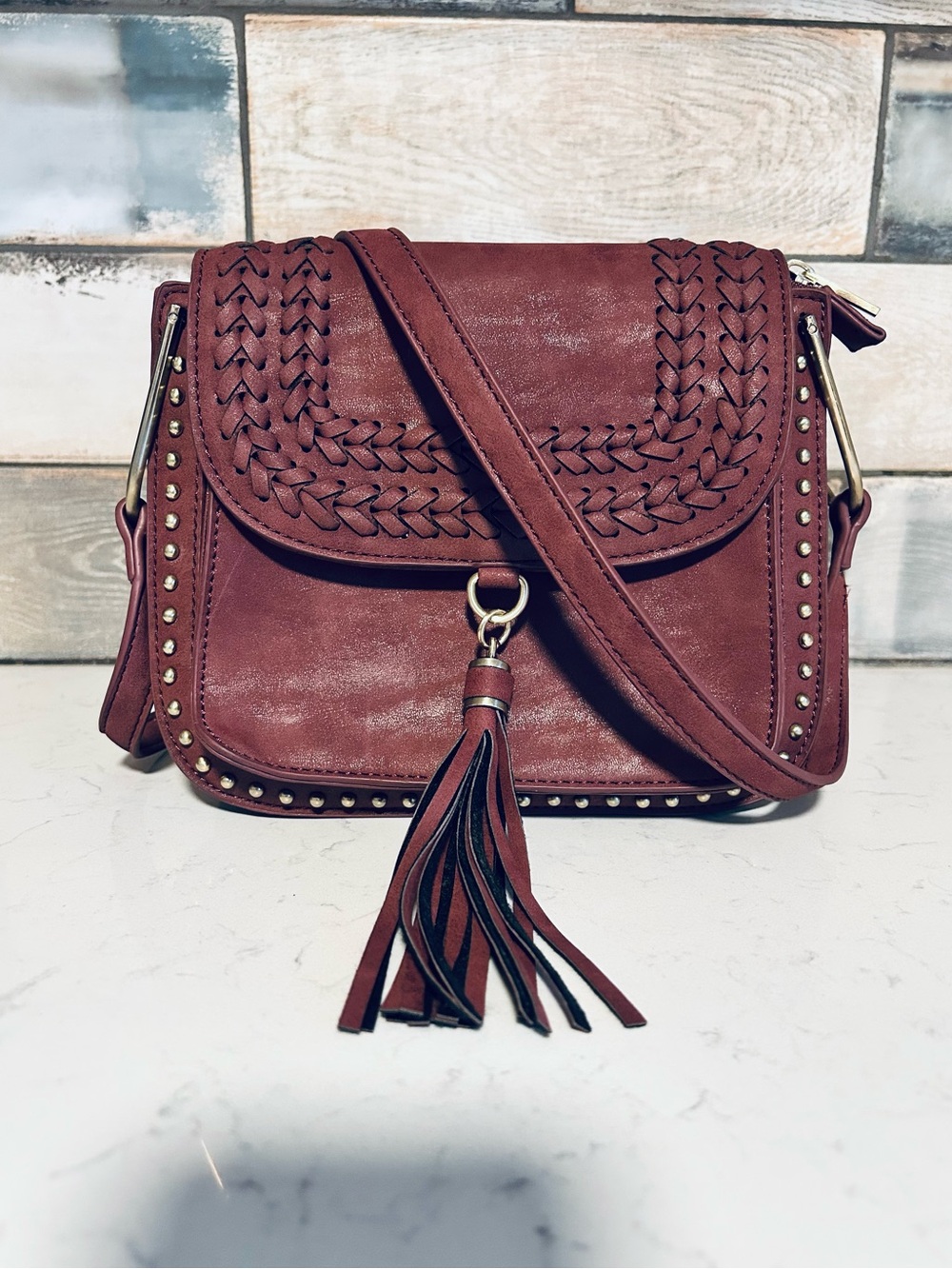 Like New Francesca’s Burgundy Woven Tassel Studded Crossbody Bag - Picture 2 of 14